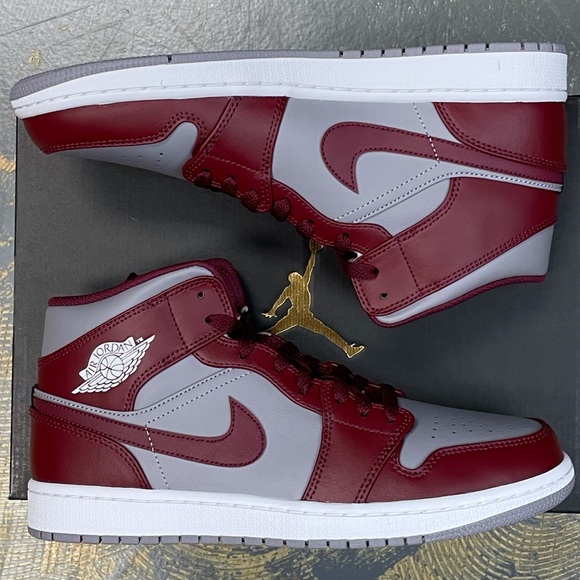 Nike Air Jordan 1 Mid Cherrywood DQ8426-615 10 Bordeaux - Picture 2 of 10